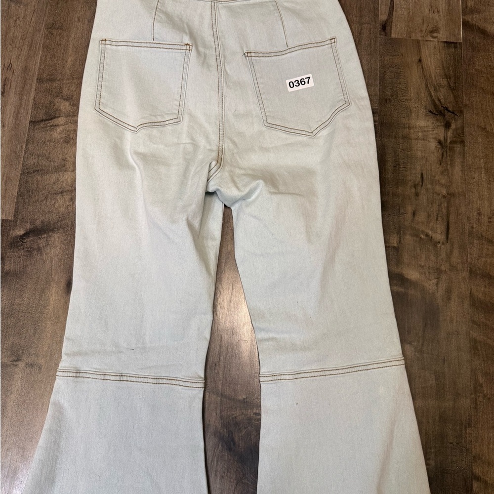 Women's Light Blue Flare Jeans - Picture 4 of 5